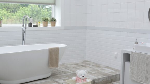 How To Make The Most of The Small Space In Your Bathroom
